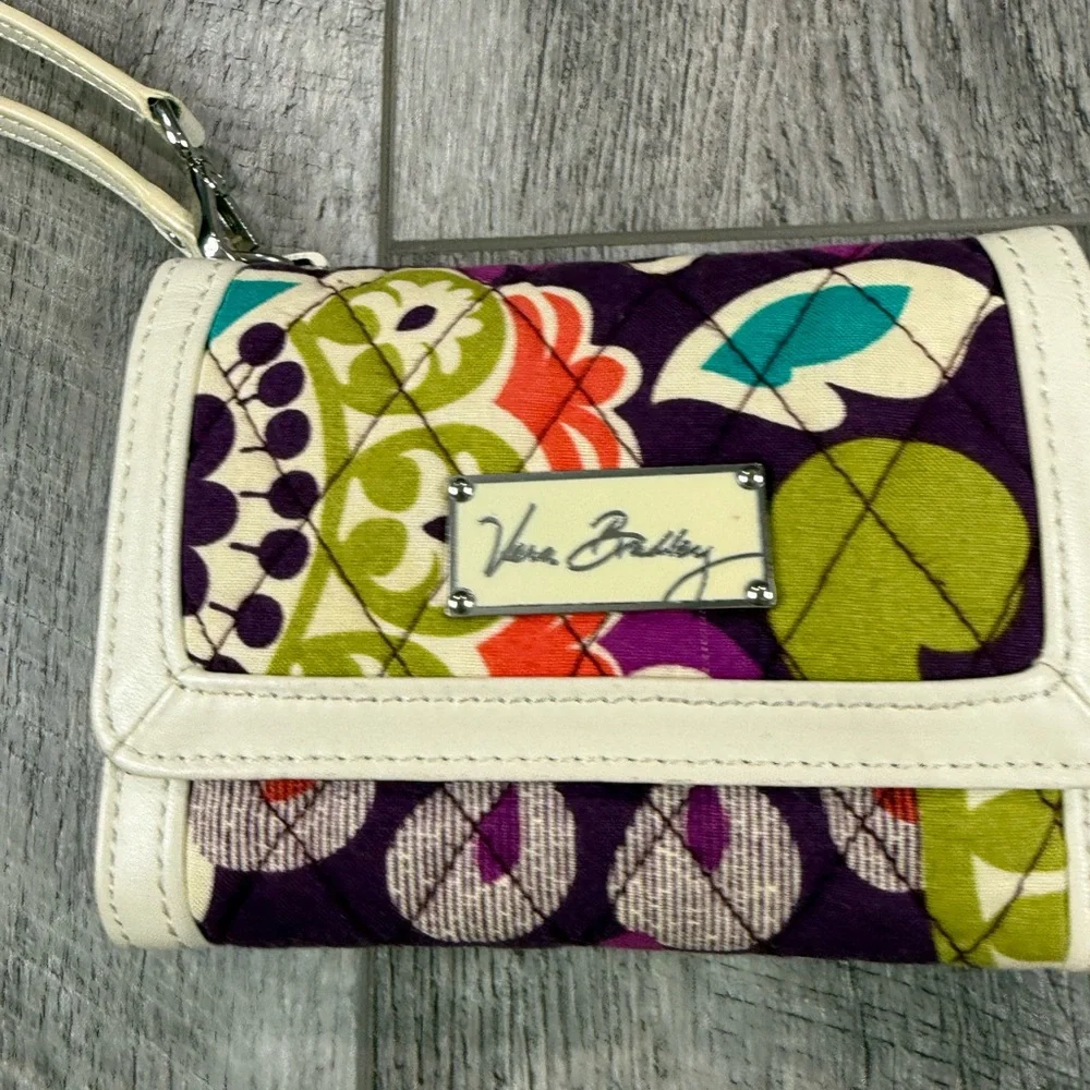 Vera Bradley Cream/Plum Anniversary Wristlet Wallet‎ - Picture 3 of 11